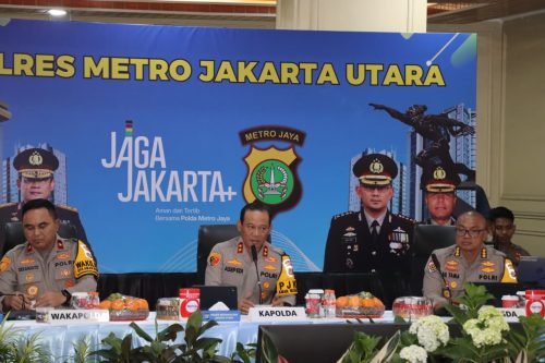 Kapolda Metro Jaya Tinjau Pelayanan dan Bahas Antisipasi Unjuk Rasa Desember dalam Anev Kamtibmas di Polres Jakut